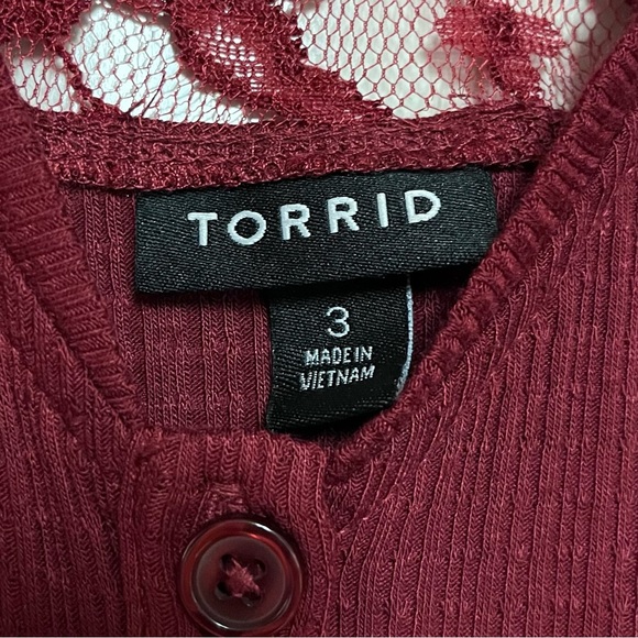 Torrid Babydoll Knit VNeck Button Front Lace Inset Peasant Top Red Plus SZ 3X - Picture 10 of 14